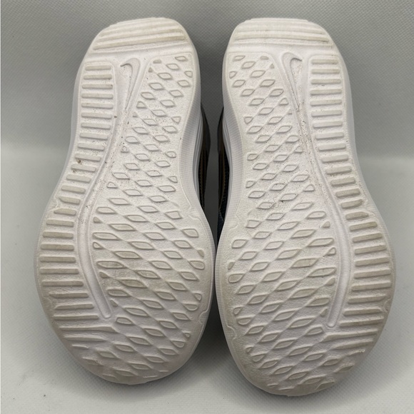 Nike Kids Black and Gold Sneakers - Picture 5 of 9